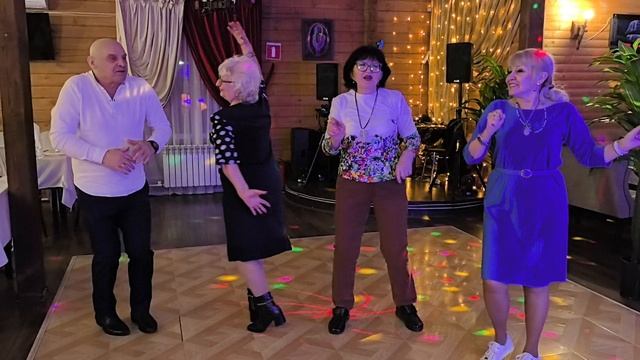 Чашечка кофе, аромат ванили... 15.02.26... смотреть онлайн