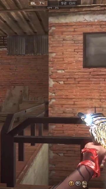 Девушка, которая 10 лет жила в интернет-кафе и считалась мёртвой