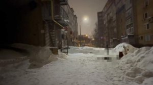 Девушка погибла после падения наледи с крыши в Нижнем Новгороде