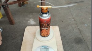 Заправка портативных газовых баллонов.