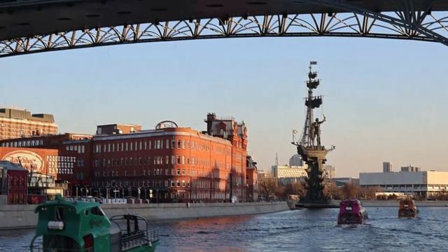 Москва. Canon EOS R7 смотреть онлайн