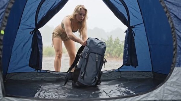 Потерялась и промокла. +18. Видео для взрослых. Эротика