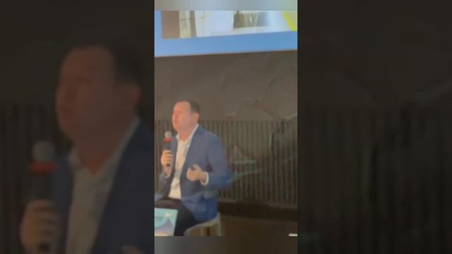 Спросили про метро Боровицкая. О найденном в грунте целом доме.