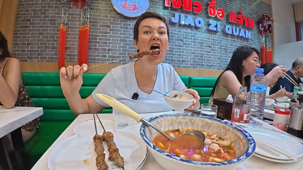 Мукбанг в Таиланде невозможно ПОХУДЕТЬ, едим ТАЗАМИ китайские ДЕЛИКАТЕСЫ! Где ВКУСНО поесть Паттайя?