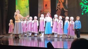 Хор Лучики.К нам пришла весна!