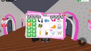 видео с Мией(имя не настоящее) трейд по цветам :3🌈