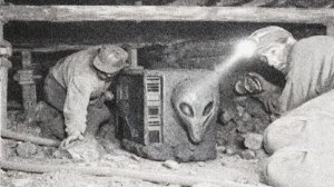 В 1930 году на Северном Урале в горном массиве был найден металлический тоннель времен динозавров