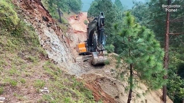 World’s Most Dangerous Road Construction_ One Mistake Ends It All смотреть онлайн