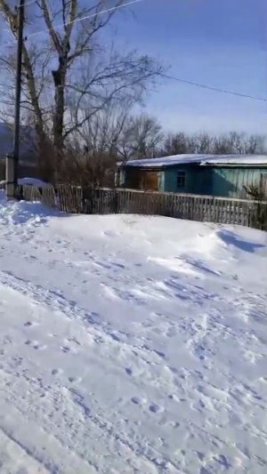 Мой первый шаг 10 мес мне было. в Казахстане. Родился в Мурманской области, а крестили в Беларуссии.