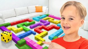 Дети выбираются из лабиринта. Опасное приключение