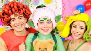 🎁 ДЕНЬ РОЖДЕНИЯ ФОРТУНЫ 🎁 — Песенки Фортуны — Танцуем вместе с Командой Флоры