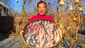 Лучшее рагу из свиных кишок. 10 кг свиного жира тушу в одном горшочке с овощами. Кухня Китая