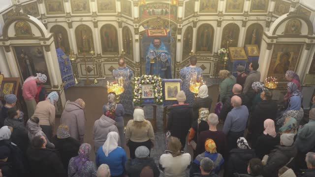 Запись трансляции 15 февраля 8:40. Часы. Литургия смотреть онлайн