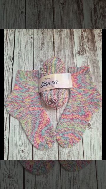 🧦🍬🌈 Вязаные носки «Карамельная радуга» или Карамельные носочки с радужным секретом🌈🍬🧦 смотреть онлайн