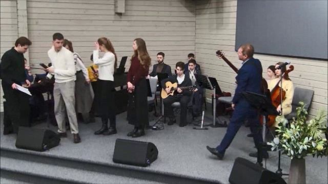 Придет Господь и зов Его    раздастся