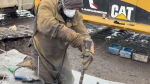 Замена поворотного кольца Caterpillar 385C -