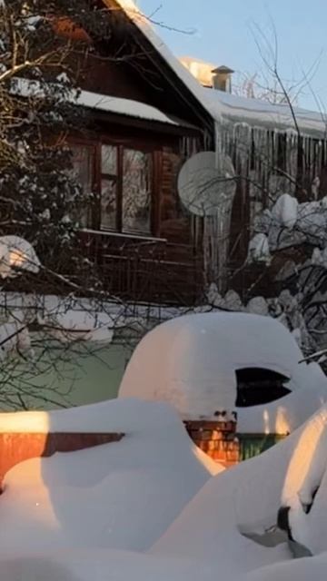 ПРОБЛЕМКИ С КРЫШЕЙ… #строительствожилья #стройка #дом #shorts ПРОБЛЕМКИ С КРЫШЕЙ… #строительствожилья #стройка #дом #shorts