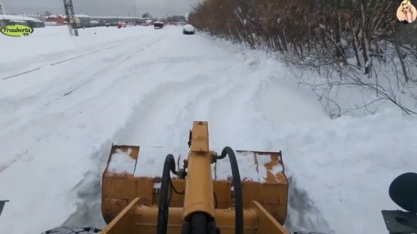 Строительство, работа погрузчика, обзор