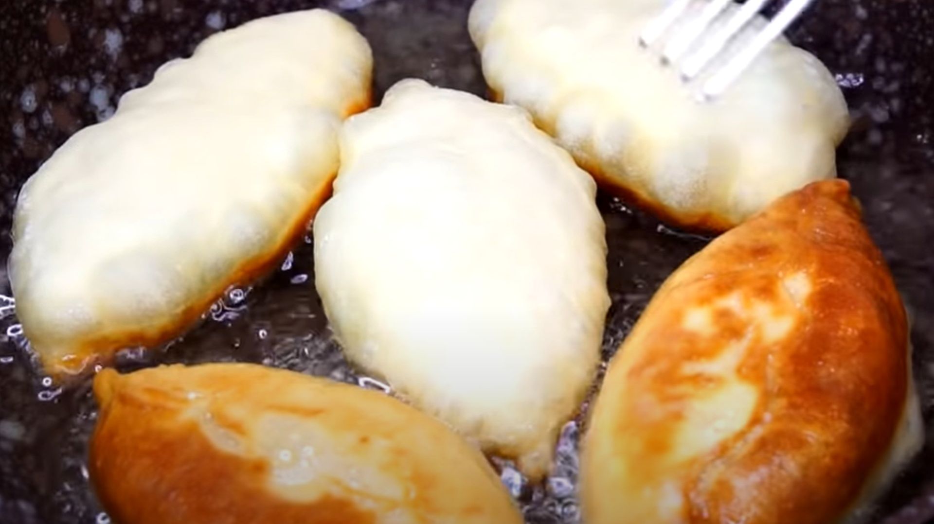 Если тесто на пирожки, то только такое, и вот почему. смотреть онлайн