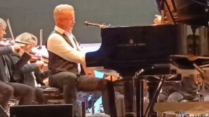 Денис МАЖУКОВ и Омский Академический Симфонический Оркестр