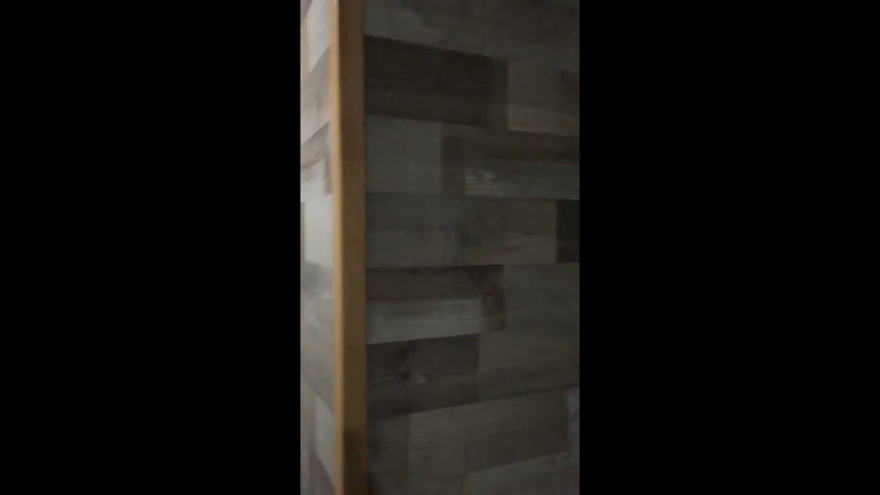 Как сделать стену из ламината интересной