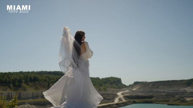 SARDØ & Reyane - La Isla Bonita [Miami Retro Music] смотреть онлайн