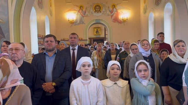 МИТРОПОЛИТ ИГНАТИЙ СОВЕРШИЛ БОЖЕСТВЕННУЮ ЛИТУРГИЮ В ХРАМЕ СВЯТИТЕЛЯ НИКОЛАЯ С. ОКТЯБРЬСКИЙ ГОРОДОК смотреть онлайн