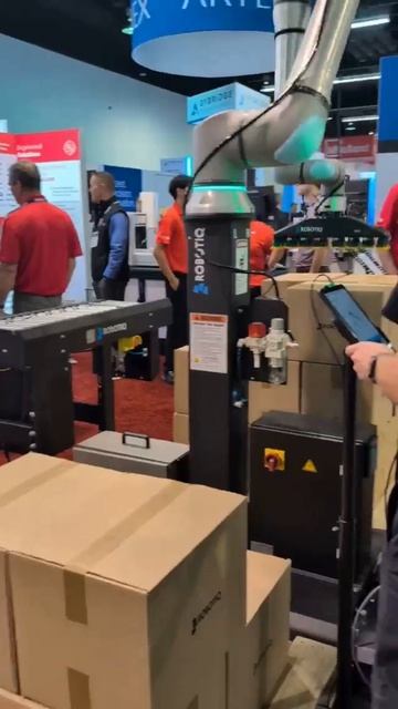 Robotiq — паллетизация на выставке