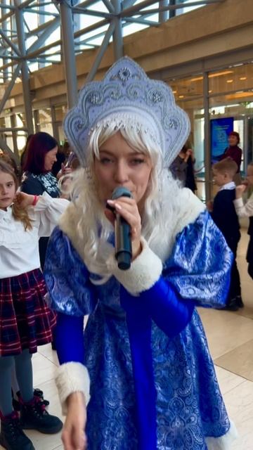 Люблю я жизнь и это она знает