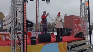 Звезды спорта и любители приняли участие в "Гонке Легкова" в Лужниках