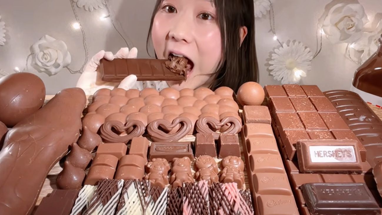 🔥🍲 Мукбанг и Mukbang : ШОКОЛАД ИЗ МОРОЗИЛКИ! 🥶 Пробуем замороженные плитки и батончики | ASMR смотреть онлайн