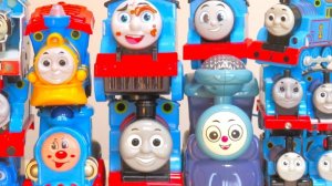 Вставляем батарейки в синие игрушки. Видео для детей.#дети#видеодлядетей