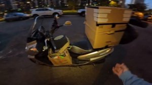 Как я зарабатываю лазая по мусоркам  Dumpster Diving RUSSIA #