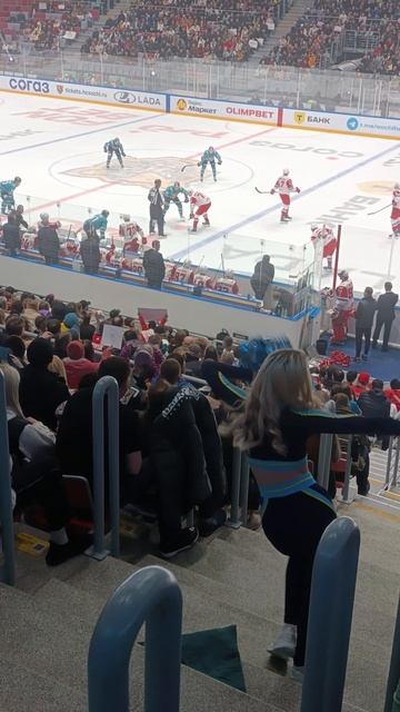 Поддержка красивой девушки)