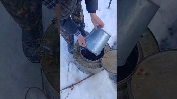 наловил ручейников.