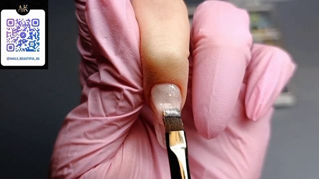 Наращивание ногтей: быстро, прочно, красиво