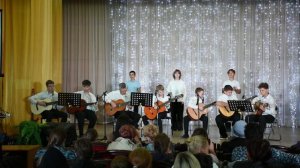 А. Виницкий - Маленький червячок из дикой земляники (Ансамбль гитаристов, преп. Хилиоти Ю.П.)