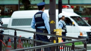 Мужчина зарезал подростка и ранил еще двоих в Осаке