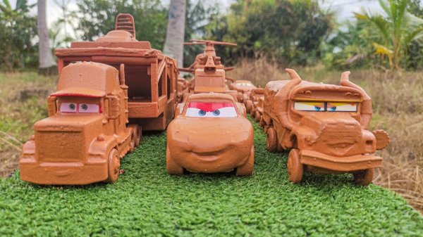 МУЛЬТИКИ ДЛЯ ДЕТЕЙ: БОЛЬШАЯ МОЙКА МАШИНОК ДИСНЕЙ И ГРЯЗНЫХ МАШИН СИНИЙ ТРАКТОР