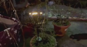 Еще один фонарик на солнечной батарее.