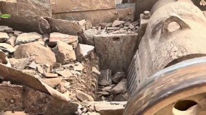 Строительство, дробление щебёнки