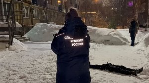 Ледяная глыба сорвалась с крыши и убила девушку в Нижнем Новгороде