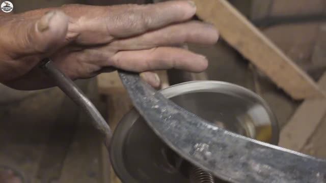 Серп из рельсов. Пакистан