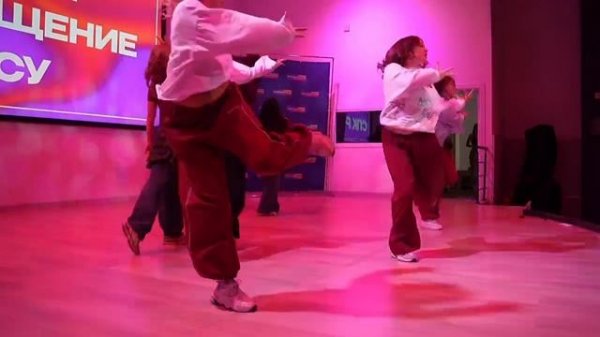 Танцевальный номер Matrix