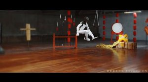 В Шанхае презентовали робота-убийцу, который будет...проводить экскурсии