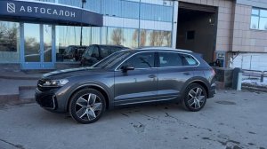 Volkswagen Touareq серый