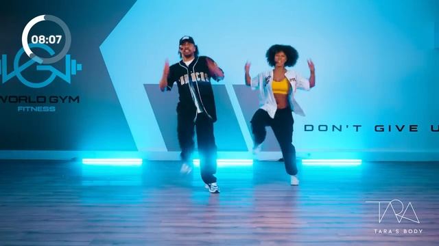 BAD BUNNY DANCE WORKOUT | REGGEATON CARDIO | 17 MINUTES смотреть онлайн