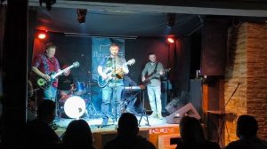 группа Эхолот - Темная сторона луны.