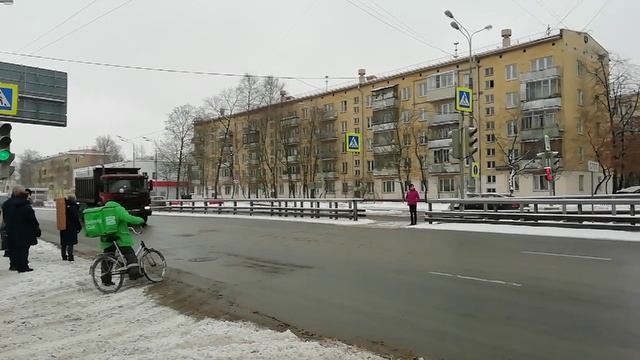 Благоустройство территории перед открытием станции метро Народное Ополчение БКЛ 07.01.2021 смотреть онлайн