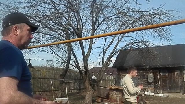 У бабушки в деревне 9 мая 2015 года (пашем землю используя мотокультиватор) 12 часть